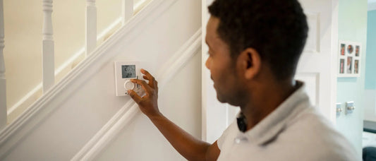Comment brancher un thermostat sur un poêle à granulés ? - Geoplanete